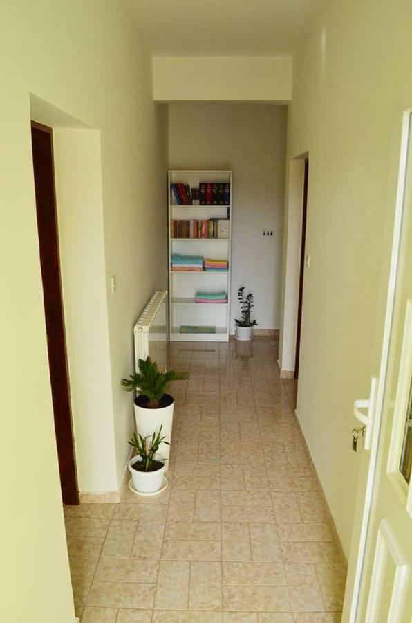 Apartman Rosa Pirovac Exteriör bild