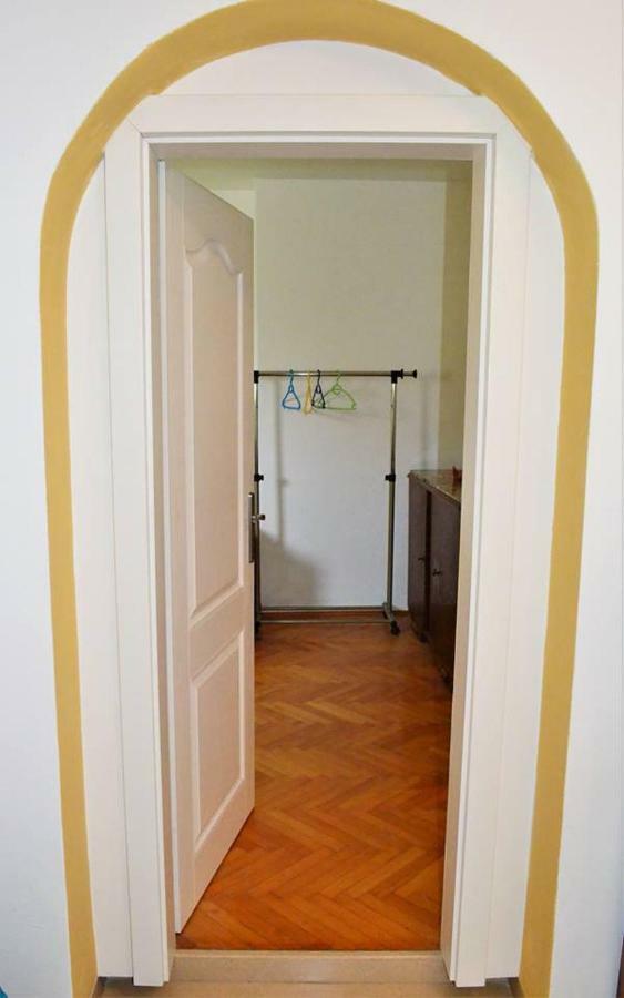 Apartman Rosa Pirovac Exteriör bild
