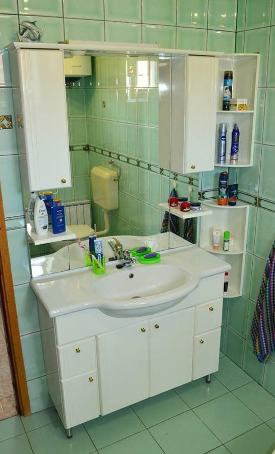 Apartman Rosa Pirovac Exteriör bild