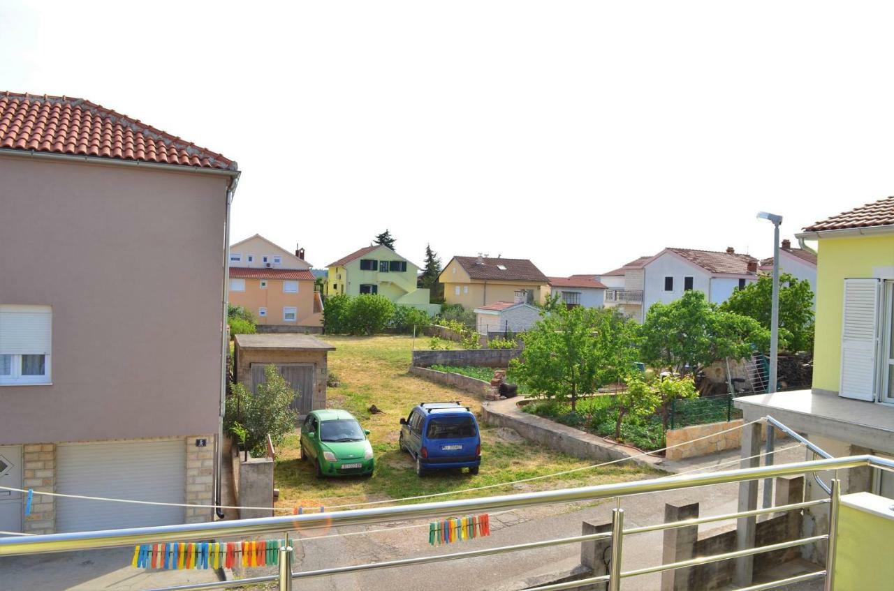 Apartman Rosa Pirovac Exteriör bild